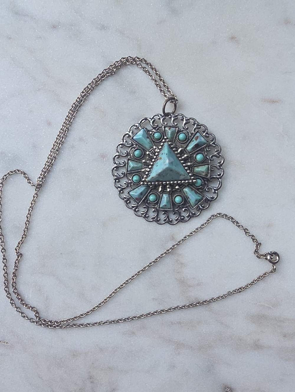 Vintage silver-tone pendant necklace With faux-turquoise or Lucite Stone